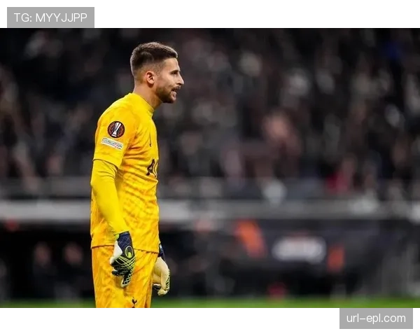 比赛瞬间：维卡里奥神勇两连扑，力保热刺球门不失